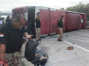 5 Fakta Kecelakaan Maut Bus Rombongan Hanura Tewaskan 3 Orang di Tol Ngawi 5 Fakta Kecelakaan Maut Bus Rombongan Hanura Tewaskan 3 Orang di Tol Ngawi