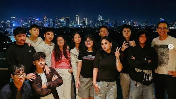 6 Foto Ultah Kenzo Anak Ari Wibowo, Rangkul Mesra Lovely Putri Angel Karamoy