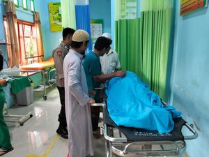 2 Warga Luwu Timur Tewas Tersambar Petir Saat Perbaiki Rumah 2 Warga Luwu Timur Tewas Tersambar Petir Saat Perbaiki Rumah