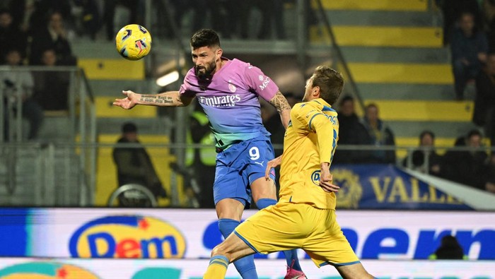 Soccer Football - Serie A - Frosinone v AC Milan - Stadio Benito Stirpe, Frosinone, Italy - February 3, 2024 AC Milans Olivier Giroud scores their first goal REUTERS/Alberto Lingria