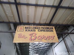 Menikmati Kelezatan Nasi Lengko Pak Barno yang Melegenda Menikmati Kelezatan Nasi Lengko Pak Barno yang Melegenda