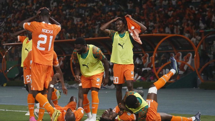 Soccer Football - Africa Cup of Nations - Quarter Final - Mali v Ivory Coast - Stade de la Paix, Bouake, Ivory Coast - February 3, 2024 Ivory Coast players celebrate after the match REUTERS/Luc Gnago