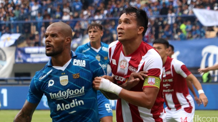 Persib Bandung Vs Persis Solo
