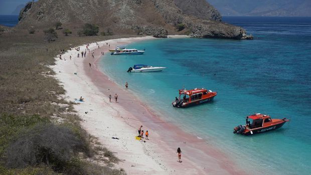 Pink Beach di Pulau Padar, Taman Nasional Komodo. detikcom foto