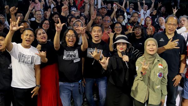 Potret Keseruan Nobar Relawan di Rumah Kita XVG