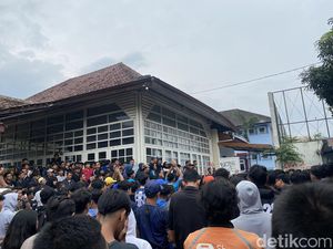 Suporter Sambut PSIM Jogja Usai Gagal ke Semifinal Liga 2