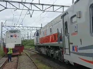 Nahas, Asyik Buat Konten di Rel, Railfans Tertabrak Kereta