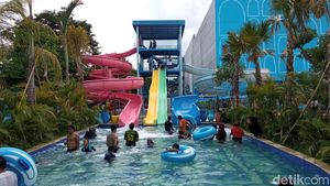 Mengintip Fasilitas Tropikana Waterpark Cirebon