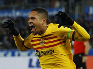 Aksi Harimau Kecil Barca: Koyak Gawang Lawan, Diusir Keluar Lapangan