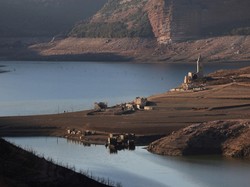 Krisis Air, Catalunya Berencana Batasi Air untuk Turis