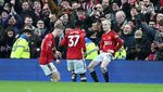 Foto: 3 Wonderkid Rangkulan Bikin Fans MU Pede Masa Depan Aman!