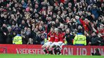 Foto: 3 Wonderkid Rangkulan Bikin Fans MU Pede Masa Depan Aman!