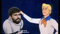 Ya, ada saja sih meme yang meledek Alisson dengan membawa-bawa Onana. Foto: dok. Internet/X (Twitter)