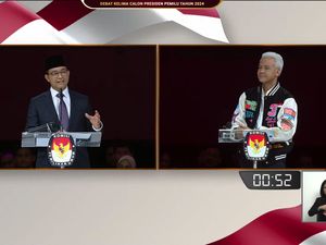 Saat Program Bansos Jokowi Dikuliti Anies-Ganjar di Debat Capres Saat Program Bansos Jokowi Dikuliti Anies-Ganjar di Debat Capres