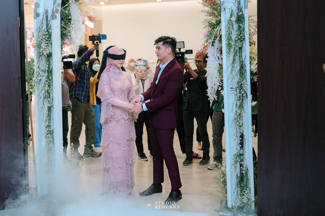 Anniversary Pertama Ria Ricis dan Teuku Ryan