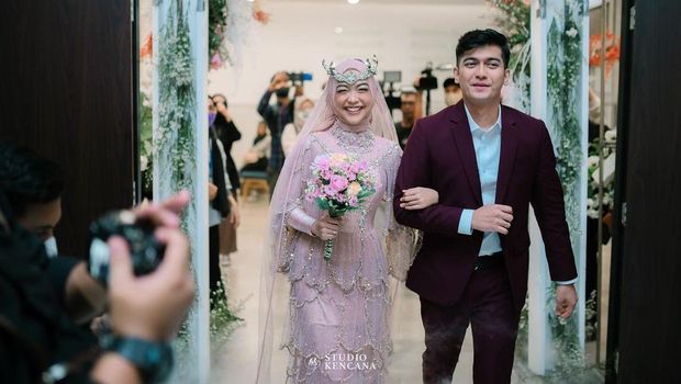 Anniversary Pertama Ria Ricis dan Teuku Ryan