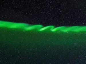 Ada Aurora Keriting!