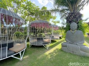 Big Garden Corner Punya Restoran dengan View Kebun dan Patung Raksasa
