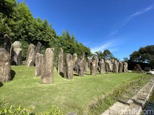 Paket Komplit! Jalan-jalan ke Galeri Seni Pahat Batu di Bali
