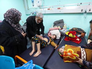 Momen Dokter Said Langsung Menolong Pasien Usai Bebas dari Tahanan Israel