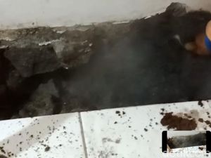 Misteri Kepulan Asap dari Lantai Rumah Mak Ikah Misteri Kepulan Asap dari Lantai Rumah Mak Ikah