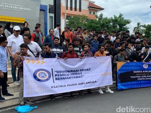 Ksatria Muda Airlangga Serukan Demokrasi Sehat Pemilu Hebat Bermartabat Ksatria Muda Airlangga Serukan Demokrasi Sehat Pemilu Hebat Bermartabat