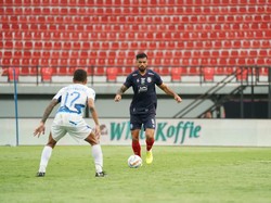 Liga 1: Kata Fernando Valente Arema FC Dibobol 3 Gol Sepakan Jarak Jauh