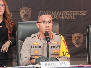 Polisi Minta Klarifikasi Penyelenggara Metamorfoshow di TMII Polisi Minta Klarifikasi Penyelenggara Metamorfoshow di TMII
