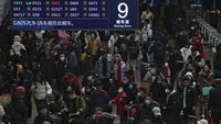 Potret Jutaan Warga China Mudik Jelang Imlek