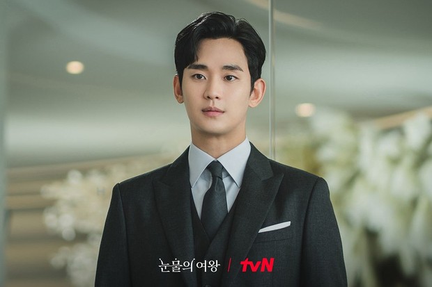 Potret Kim Soo Hyun dalam drama 'Queen of Tears'/ Foto: instagram.com/tvn_drama Potret Kim Soo Hyun dalam drama 'Queen of Tears'