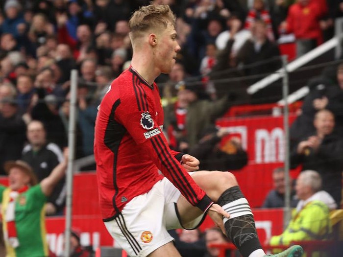 MANCHESTER, ENGLAND - FEBRUARY 04: Rasmus Hojlund of Manchester United celebrates scoring their first goal during the Premier League match between Manchester United and West Ham United at Old Trafford on February 04, 2024 in Manchester, England. (Photo by Matthew Peters/Manchester United via Getty Images)