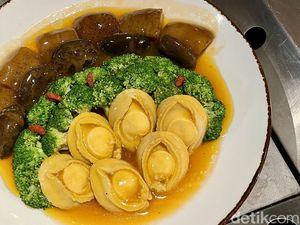 Sajian Abalon Lezat, Salah Satu Menu Spesial Imlek di The Trans Luxury Hotel
