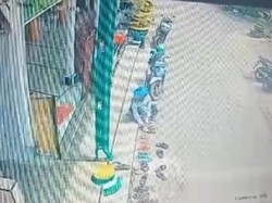 Motor Tukang Jam di Medan Raib saat Lagi Salat, Aksi Pelaku Terekam CCTV