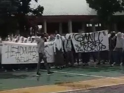 Kepala SMAN 20 Makassar Didemo Siswa Diduga Dipicu Wakasek Mundur-Dana BOS
