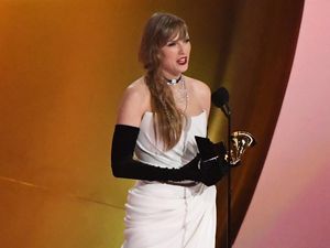 Raih Album of the Year, Taylor Swift Torehkan Sejarah di Grammy Awards Raih Album of the Year, Taylor Swift Torehkan Sejarah di Grammy Awards