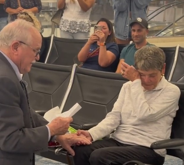 Thomas McMeekin dan Nancy Gambell/Foto: TikTok.com/angelial.fedrick3