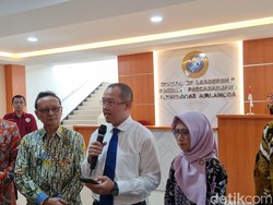 Klarifikasi Unair Usai Sivitasnya Ramai-ramai Kritik Jokowi