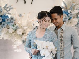 7 Foto Romantis Pertunangan Pebulutangkis Anthony Ginting & Mitzi Abigail