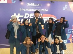Ratusan Mahasiswa Mulai Berbondong-bondong Hadir di #DemiIndonesia Surabaya