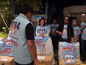 Ara Sebar Puluhan Ribu Kaos Prabowo-Gibran ke-7 Provinsi di Indonesia