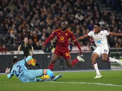 Roma Menang Telak, De Rossi Marah-marah ke Lukaku & Paredes