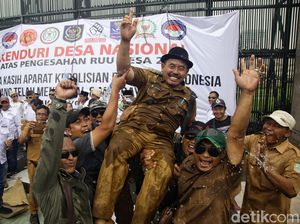 Ekspresi Kepala Desa Usai Baleg DPR-Kemendagri Setujui Revisi UU Desa Ekspresi Kepala Desa Usai Baleg DPR-Kemendagri Setujui Revisi UU Desa