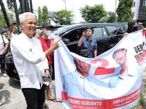 Momen Ganjar Ajak Pendukung Prabowo Makan Bersama