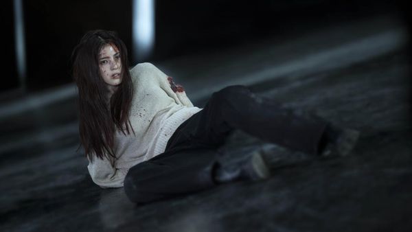 Han So Hee Berdarah-darah di Gyeongseong Creature 2