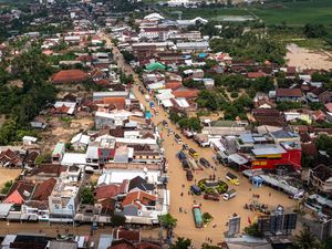 Update Dampak Banjir di Grobogan: 1 Bocah Meninggal-3.704 Rumah Terendam