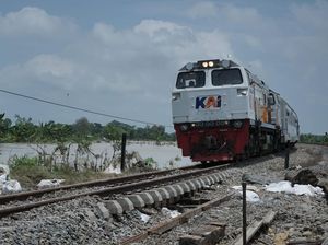 Sempat Terendam Banjir, Jalur KA di Grobogan Sudah Dapat Dilewati