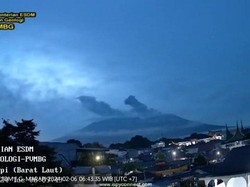 Sempat Tenang, Gunung Marapi di Sumbar Kembali Alami Erupsi dan Kegempaan