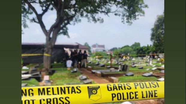 Proses Ekshumasi Makam Dante Anak Tamara Tyasmara