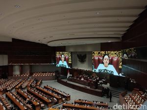 Pantun Puan di DPR: Beda Pilihan Itu Biasa, yang Utama Persatuan Bangsa