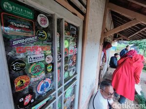 4 Cara Bersihkan Sisa Stiker pada Jendela Seperti di Rumah Abah Jajang 4 Cara Bersihkan Sisa Stiker pada Jendela Seperti di Rumah Abah Jajang